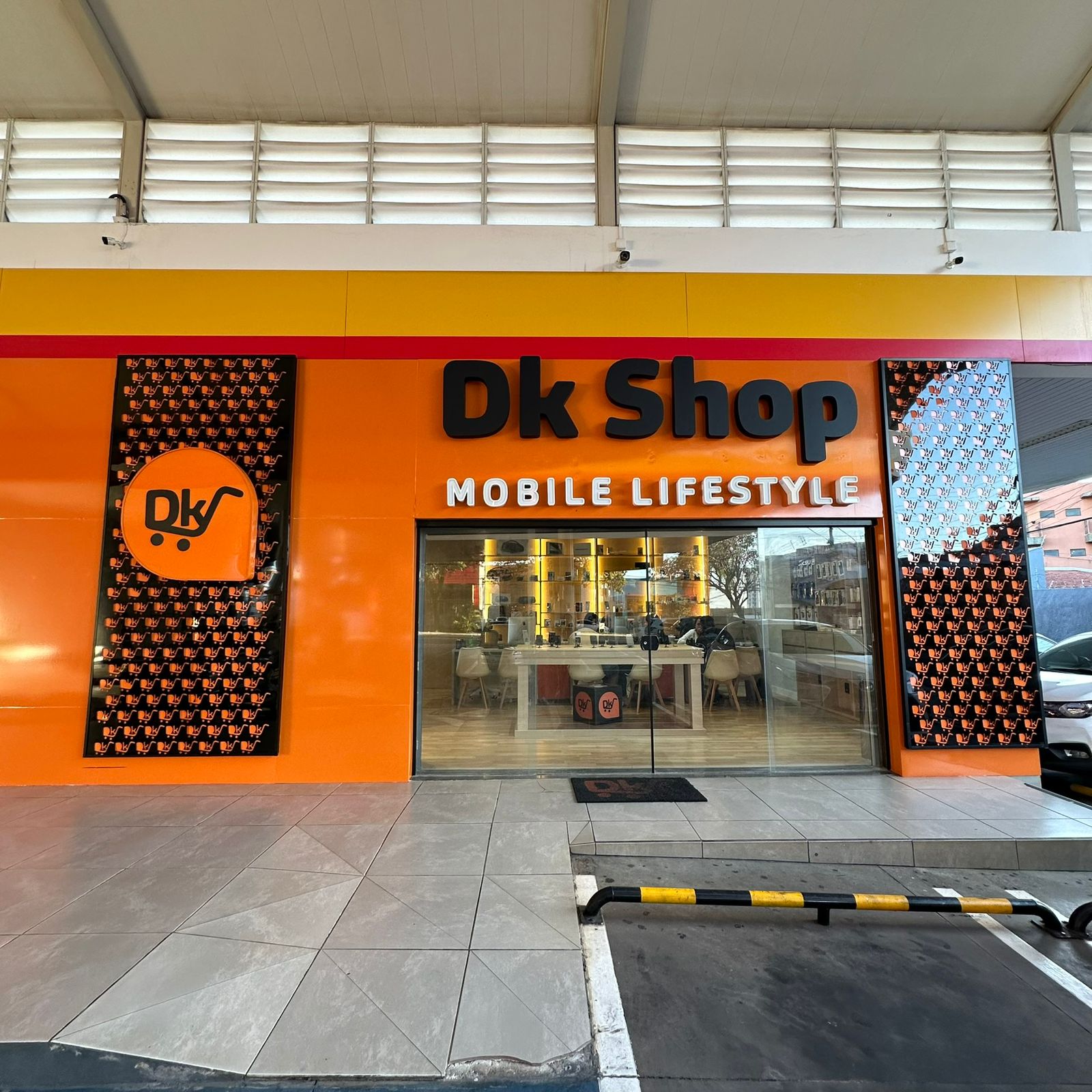 Fachada da DK Shop, loja de celular em Bauru.
